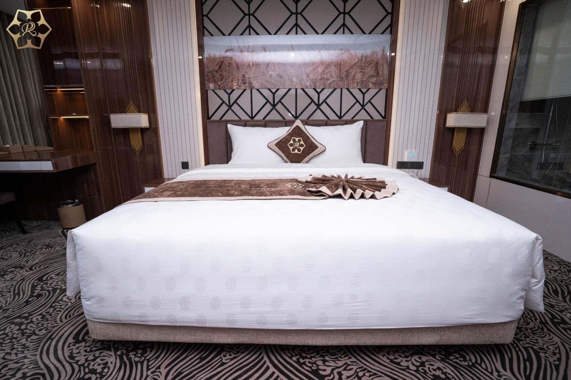 Cua Dong Luxury Hotel Vinh Exterior foto